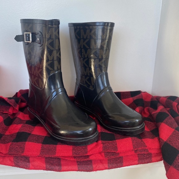 Rain Boots - Picture 1 of 5